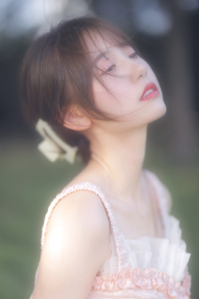 女性真人高清图片